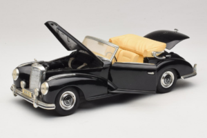 Mercedes 300S Čierny Maisto 1:18 52116-P1 Kov – obrázok 2 z 8