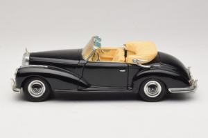 Mercedes 300S Čierny Maisto 1:18 52116-P1 Kov – obrázok 4 z 8