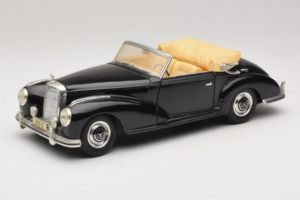 Mercedes 300S Čierny Maisto 1:18 52116-P1 Kov