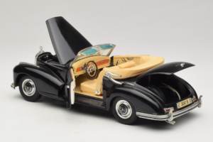 Mercedes 300S Čierny Maisto 1:18 52116-P1 Kov – obrázok 5 z 8