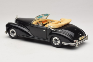 Mercedes 300S Čierny Maisto 1:18 52116-P1 Kov – obrázok 7 z 8
