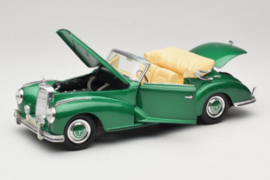 Mercedes 300S Cabriolet Green Metallic Maisto 1:18 52116 Kov – obrázok 2 z 7