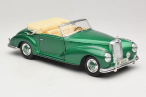 Mercedes 300S Cabriolet Green Metallic Maisto 1:18 52116 Kov – obrázok 5 z 7
