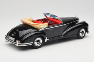 Mercedes 300S W188 Roadster Čierny Welly 1:18 801-3271398 Kov – obrázok 3 z 8