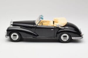 Mercedes 300SC W188 Obsidian Čierny Maisto 1:18 806B Kov – obrázok 4 z 8