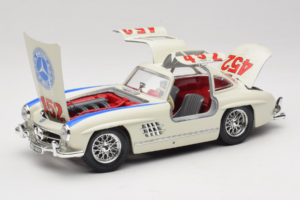 Mercedes 300SL #452 Mille Miglia 1955 Biely Bburago 1:18 3015-M2 Kov – obrázok 2 z 8