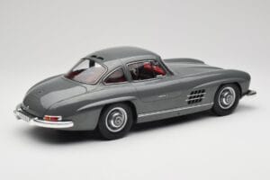 Mercedes 300SL W198 Gullwing Graphite Grey Norev 1:12 123852 Kov – obrázok 2 z 6