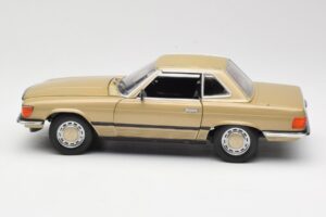 Mercedes 350 SL R107 Zlatý Sun Star 1:18 MB004 Kov – obrázok 4 z 8
