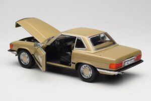 Mercedes 350 SL R107 Zlatý Sun Star 1:18 MB004 Kov – obrázok 5 z 8