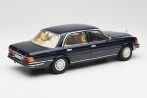 Mercedes 450 SEL 6.9 W116 Tmavomodrý Revell 1:18 8956 Kov – obrázok 3 z 8