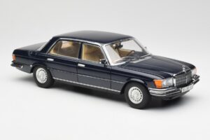 Mercedes 450 SEL 6.9 W116 Tmavomodrý Revell 1:18 8956 Kov – obrázok 6 z 8