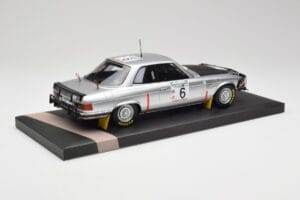Mercedes 450 SLC 5.0 C107 Hertz #6 H. Mikkola Rally Bandama 1979 Winner Minichamps 1:18 107793206 Živica – obrázok 2 z 6