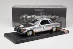 Mercedes 450 SLC 5.0 C107 Hertz #6 H. Mikkola Rally Bandama 1979 Winner Minichamps 1:18 107793206 Živica – obrázok 6 z 6