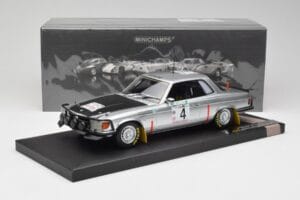 Mercedes 450 SLC 5.0 C107 #4 B. Waldegard / H. Thorszelius Rally Bandama 1979 Minichamps 1:18 107793204 Živica – obrázok 6 z 6