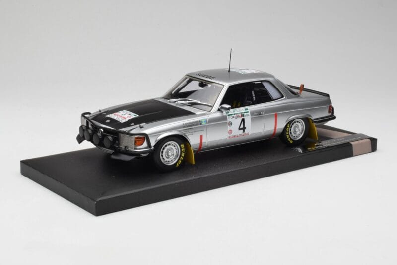 Mercedes 450 SLC 5.0 C107 #4 B. Waldegard / H. Thorszelius Rally Bandama 1979 Minichamps 1:18 107793204 Živica
