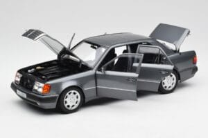 Mercedes 500 E W124 Pearl Šedý Norev 1:18 183946 Kov – obrázok 2 z 8