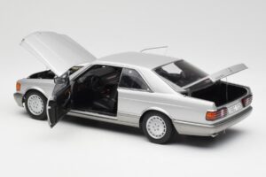 Mercedes 500 SEC C126 Strieborný AUTOart 1:18 76212 Kov – obrázok 5 z 8
