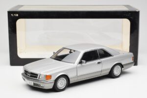 Mercedes 500 SEC C126 Strieborný AUTOart 1:18 76212 Kov – obrázok 8 z 8