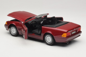 Mercedes 500 SL R129 Tmavo Červený Revell 1:18 8801 Kov – obrázok 5 z 8