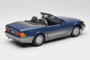 Mercedes SL 500 R129 Nautic Blue Metallic Revell 1:18 8081 Kov – obrázok 3 z 8