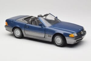 Mercedes SL 500 R129 Nautic Blue Metallic Revell 1:18 8081 Kov – obrázok 6 z 8