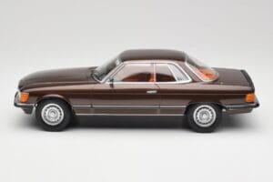 Mercedes 500 SLC C107 Beige Metallic KK-Scale 1:18 KKDC180851 Kov – obrázok 3 z 6