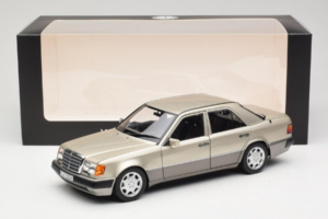 Mercedes 500E W124 Smoke Silver Dealerská Edícia Norev 1:18 B66040724 Kov – obrázok 8 z 8