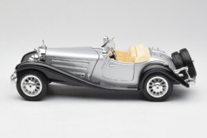 Mercedes 500K Roadster Strieborný Bburago 1:18 3020-M1 Kov – obrázok 4 z 8