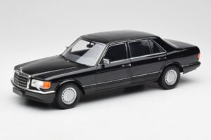 Mercedes 560 SEL W126 Čierny Edícia Dealer Norev 1:18 B66040599 Kov