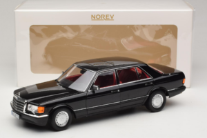 Mercedes 560 SEL W126 Čierny S Červeným Interiérom Norev 1:18 183788 Kov – obrázok 2 z 8