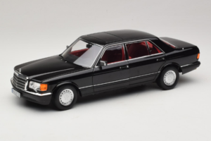 Mercedes 560 SEL W126 Čierny S Červeným Interiérom Norev 1:18 183788 Kov