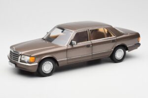 Mercedes 560 SEL W126 Impala Hnedý Edícia Dealer Norev 1:18 B66040646 Kov