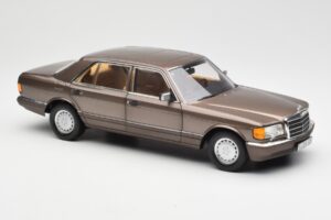 Mercedes 560 SEL W126 Impala Hnedý Edícia Dealer Norev 1:18 B66040646 Kov – obrázok 6 z 8
