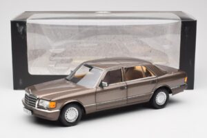 Mercedes 560 SEL W126 Impala Hnedý Edícia Dealer Norev 1:18 B66040646 Kov – obrázok 8 z 8