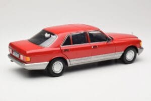Mercedes 560 SEL W126 Červený Norev 1:18 183463 Kov – obrázok 3 z 8