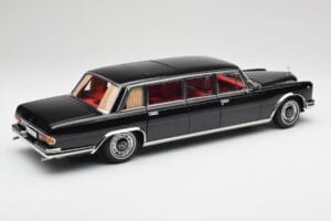 Mercedes 600 Pullman W100 Čierny NZG 1:18 1071/50 Kov – obrázok 3 z 8