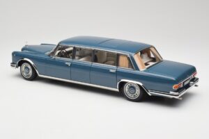 Mercedes 600 Pullman W100 Modrý NZG 1:18 B66040707 Kov – obrázok 7 z 8