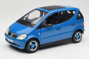 Mercedes A-Class W168 Svetlomodrý Maisto 1:18 37800-M5 Kov