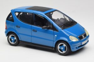 Mercedes A-Class W168 Svetlomodrý Maisto 1:18 37800-M5 Kov – obrázok 6 z 8