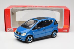 Mercedes A-Class W168 Svetlomodrý Maisto 1:18 37800-M5 Kov – obrázok 8 z 8