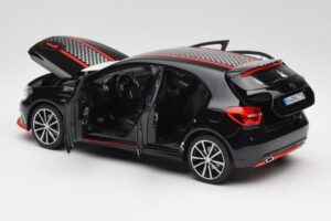 Mercedes A-Class W176 AMG Čierny Norev 1:18 183596 Kov – obrázok 5 z 8