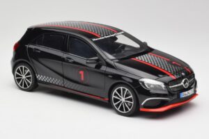 Mercedes A-Class W176 AMG Čierny Norev 1:18 183596 Kov – obrázok 6 z 8