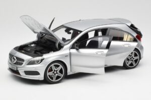 Mercedes A-Class W176 Polar Strieborný Norev 1:18 B66960139 Kov – obrázok 2 z 8