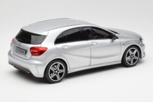 Mercedes A-Class W176 Polar Strieborný Norev 1:18 B66960139 Kov – obrázok 3 z 8