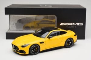 Mercedes AMG GT 43 C192 Turbo Sun Yellow NZG 1:18 B66960587 Kov – obrázok 8 z 8