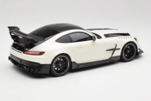 Mercedes AMG GT C190 Black Series Designo Diamond Biely Metallic Minichamps 1:18 155032022 Kov – obrázok 2 z 6