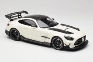 Mercedes AMG GT C190 Black Series Designo Diamond Biely Metallic Minichamps 1:18 155032022 Kov – obrázok 4 z 6