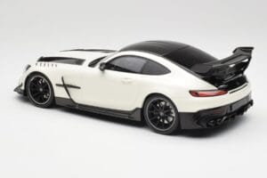 Mercedes AMG GT C190 Black Series Designo Diamond Biely Metallic Minichamps 1:18 155032022 Kov – obrázok 5 z 6