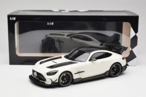 Mercedes AMG GT C190 Black Series Designo Diamond Biely Metallic Minichamps 1:18 155032022 Kov – obrázok 6 z 6