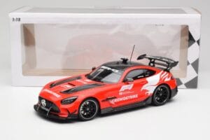 Mercedes AMG GT Black Series F1 Safety Car 2022 Minichamps 1:18 153032093 Kov – obrázok 6 z 6